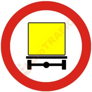 Indicator rutier interzicere sau restrictie C47 Accesul interzis vehiculelor care transporta marfuri periculoase