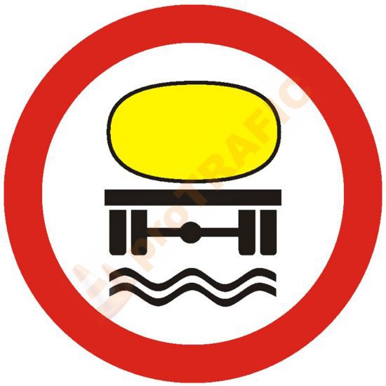 Indicator rutier interzicere sau restrictie C48 Accesul interzis vehiculelor care transporta substante de natura sa polueze apele